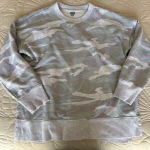 Aerie Camo Print Pullover Sweatshirt Side Vents Slits Size Medium